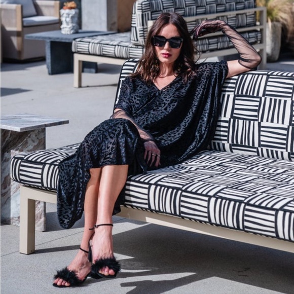 Jennafer Grace Caftan - Picture 4 of 5